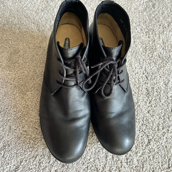 Wolky Women's 41 BIGHORN Black Vegi Lace-Up Block Heel Ankle Boots Booties - Picture 5 of 5